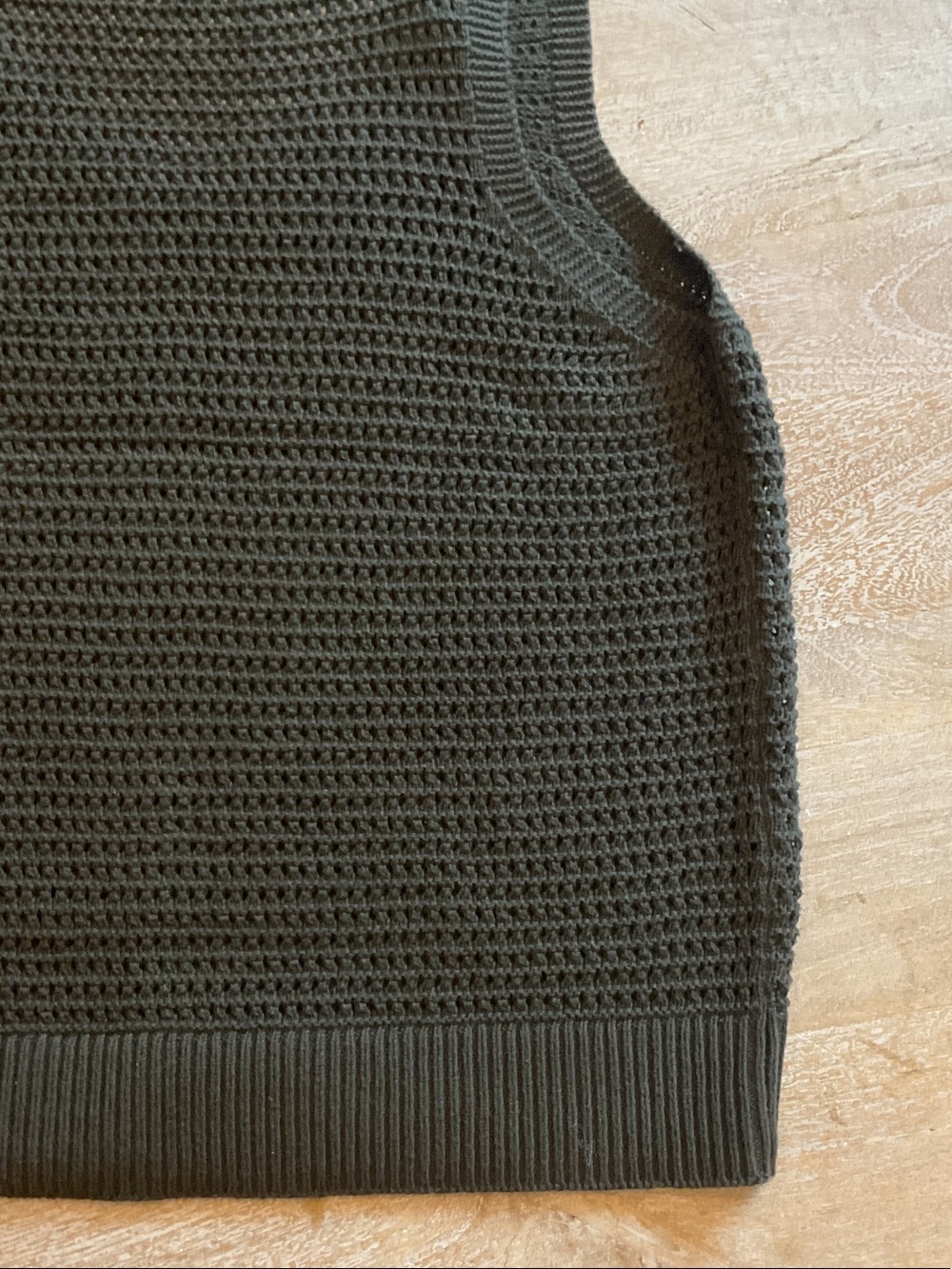 Banana Republic Olive V-Neck Knit Tank - Picture 11 of 11